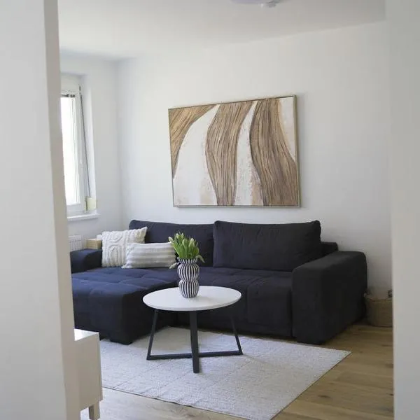 Modernes Apartment in Schwechat, hotelli kohteessa Schwechat