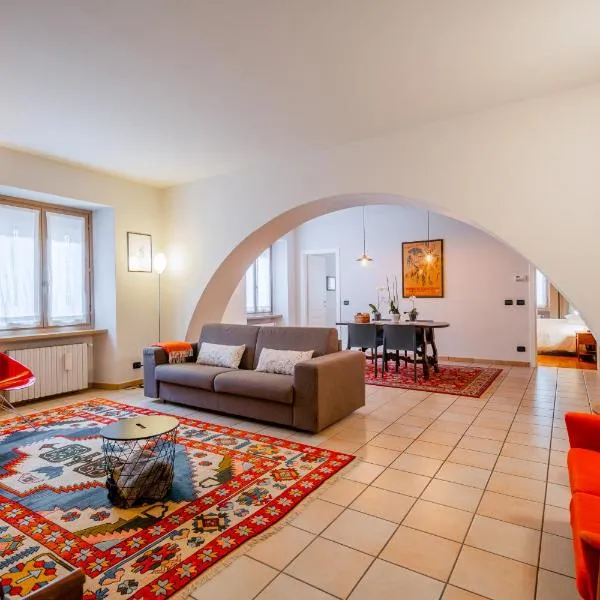 Viesnīca Due dei Mille. Incantevole casa in centro ad Alba pilsētā Alba