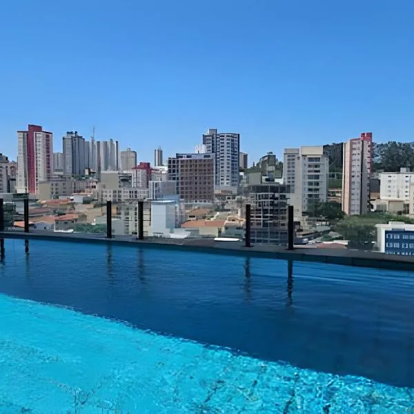 Studios próximos à USP com piscina, hotel em São Carlos