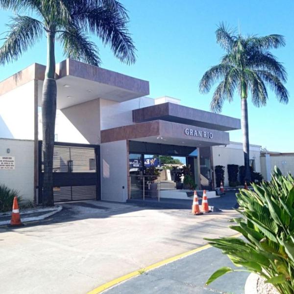 Apartamento condominio Gran Rio