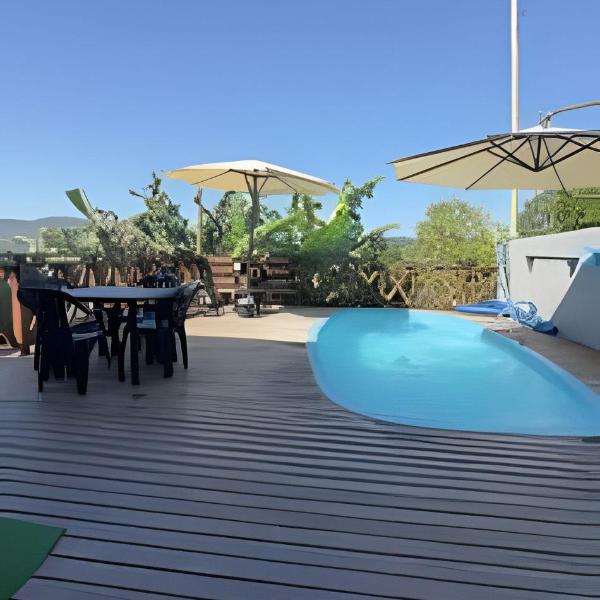 Casa com Piscina|Ampla,Climatizada,Estacionamento - Foto 4