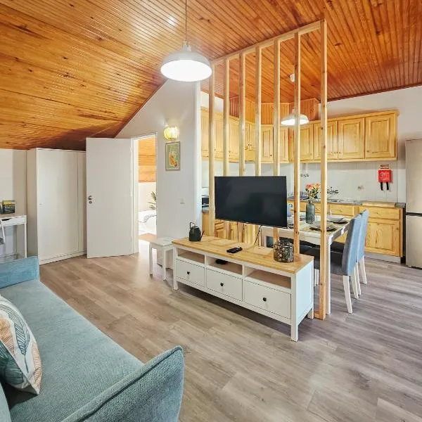 Supertubos Peniche Apartments, hotel en Peniche