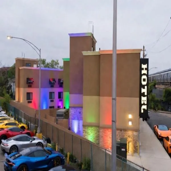 Hotel Mint JFK Airport, ξενοδοχείο στο Κουίνς