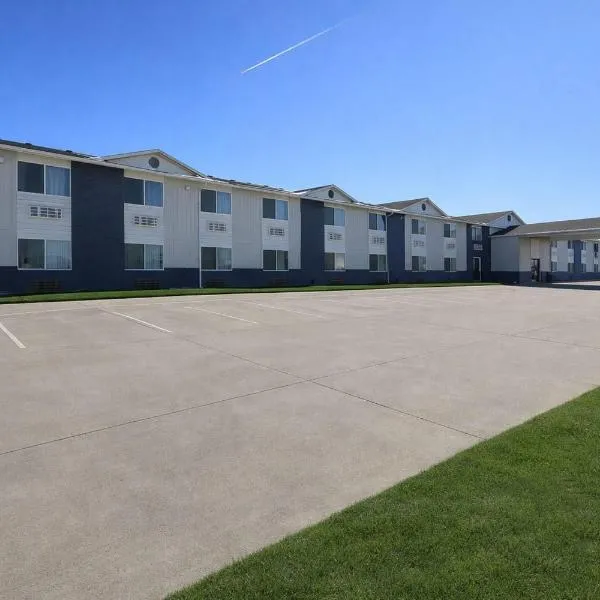 Super 8 by Wyndham Smithville Kansas City, готель у місті Smithville