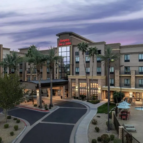 Hampton Inn & Suites Phoenix Glendale-Westgate, hôtel à Glendale