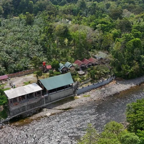 Asim Paris Guesthouse & jungle trekking, hotel u gradu 'Bukit Lawang'