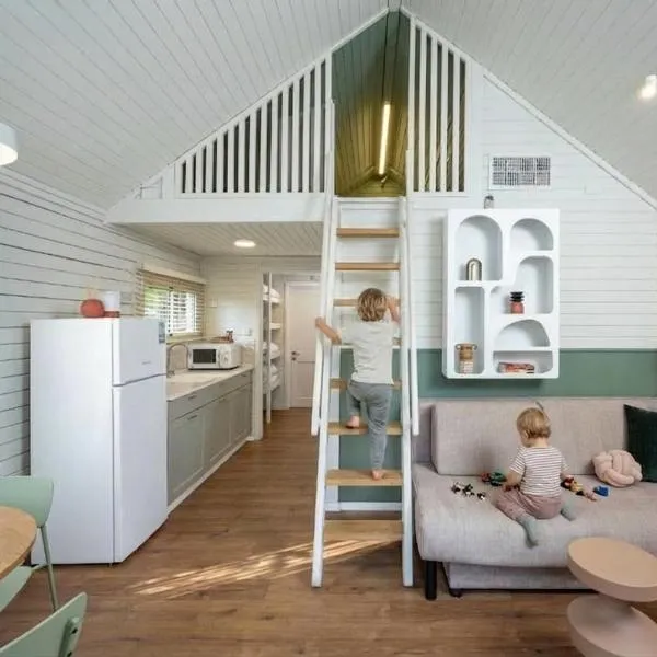 Nir David Country Lodge - Rustic Stay with Shelter Access, hotel em Nir Dawid