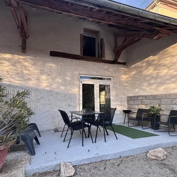 Appartement t4 évasion avec terrasse Week-end détente, hotelli kohteessa Briord