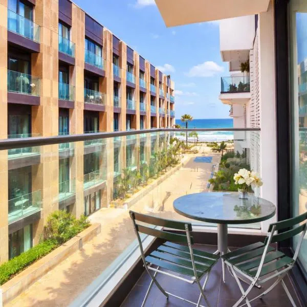 Luxury Apartment 100m from the Beach Anfa Place, hôtel à Casablanca