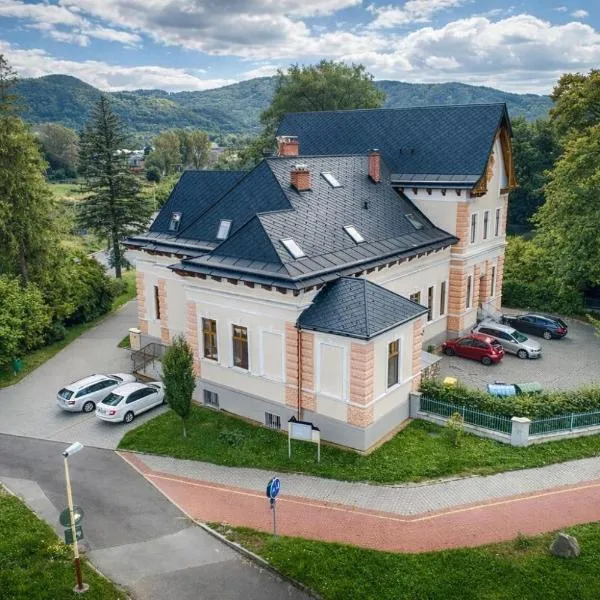 Penzion Vila Machů, hotelli kohteessa Kopřivnice