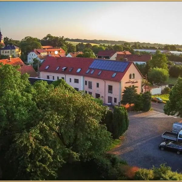 Hotel "Pension Marlis", hotel din Reichenberg