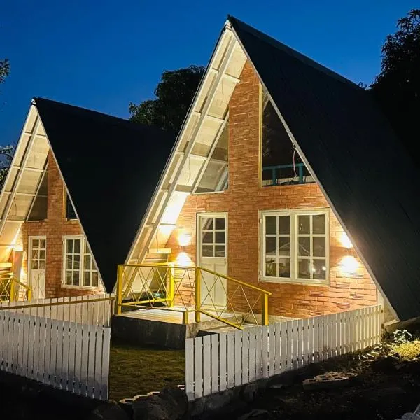 The Acre eco resort – hotel w mieście Karjat