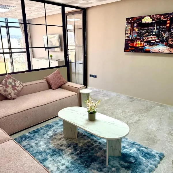 Studio luxueux avec vue panoramique sur le centre ville, hotel in Fez
