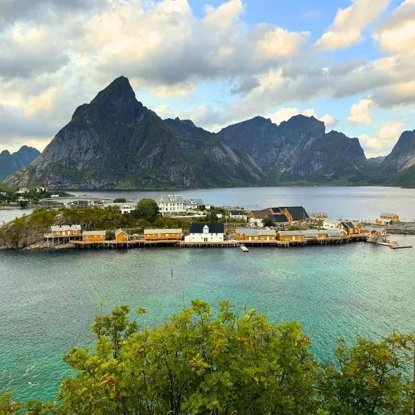 Viesnīca Sakrisøy Rorbuer pilsētā Reine