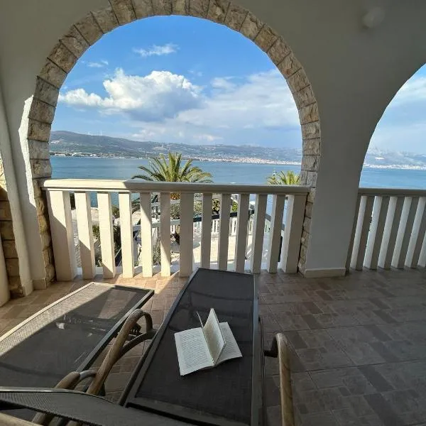 Trogir में, होटल Hotel Vila Tina