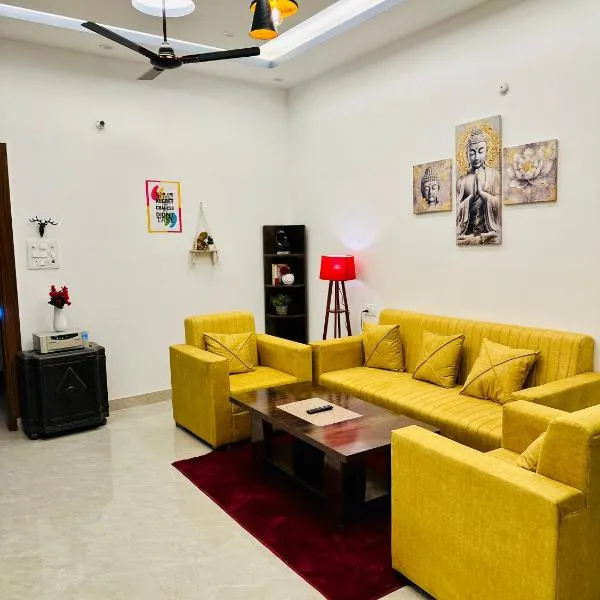 Warm Nest – hotel w mieście Dehradun