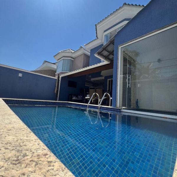 Casa completa piscina RJ suítes acomoda 8 pessoas