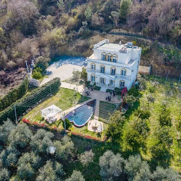 Vila Dy Bukurite, hotel in Draç