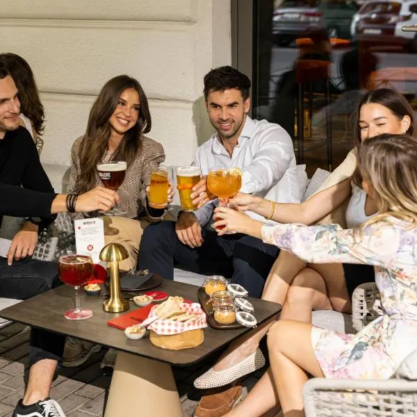 Three Corners Avenue Hotel: Budapeşte'de bir otel