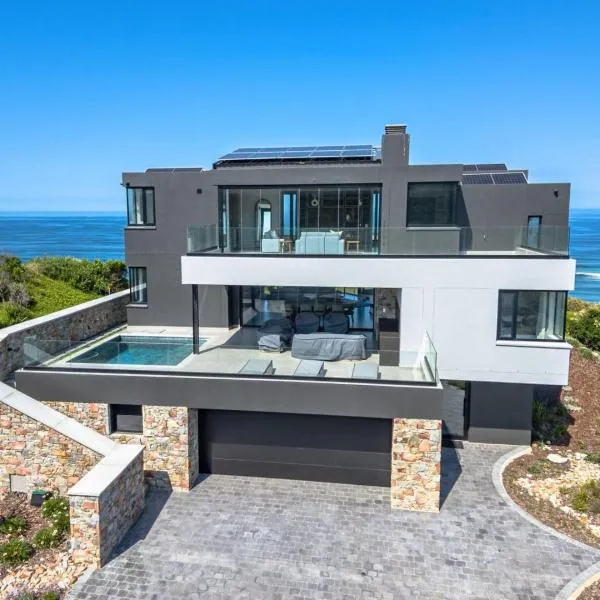 Myoli Beach Villa, hotel en Sedgefield