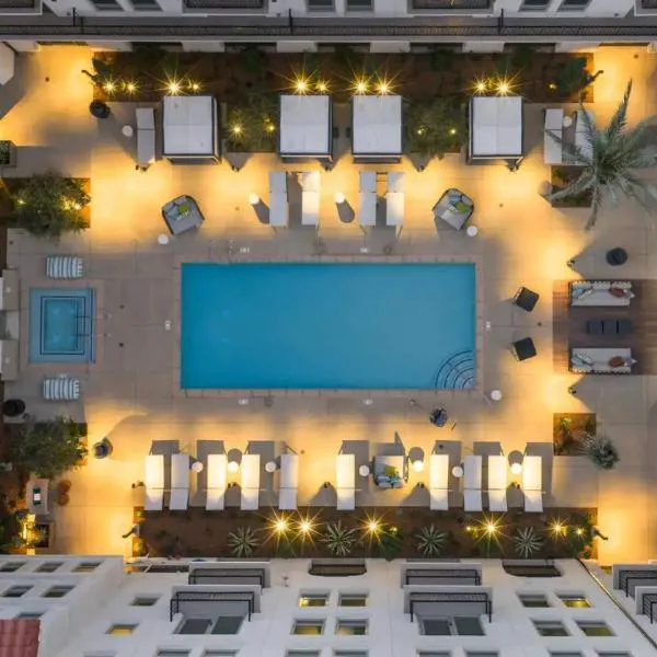 The Village Collection with Gym Pool and Spa, hotel in Montclair