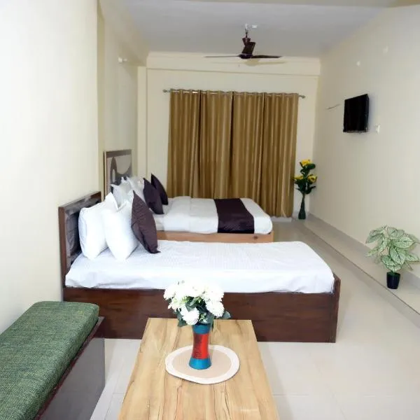 Panch Aarohan Hotel King: Pithorāgarh şehrinde bir otel