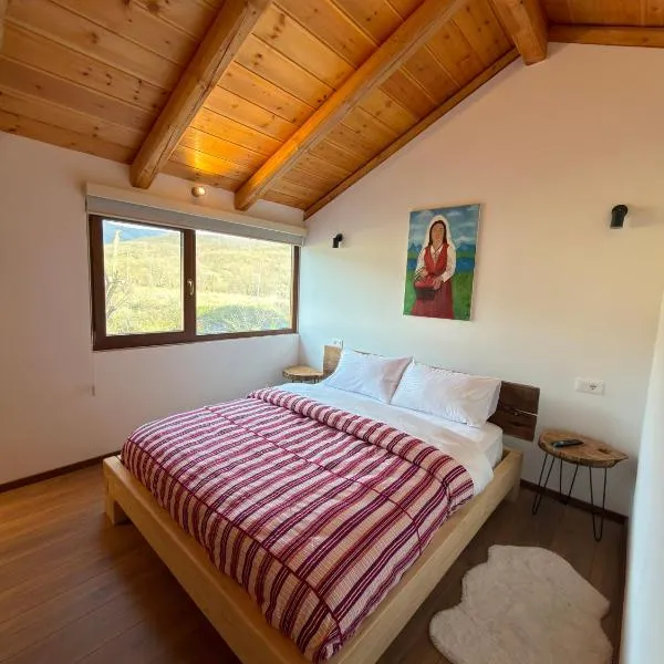 Guesthouse Koleci - Mrizi Zanave – hotel w mieście Fishtë