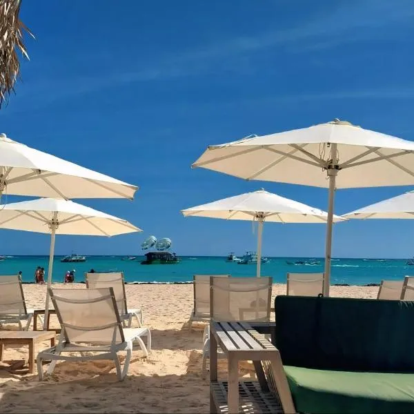 Pool Beach Vacation Apartments Punta Cana I, hotel di Punta Cana