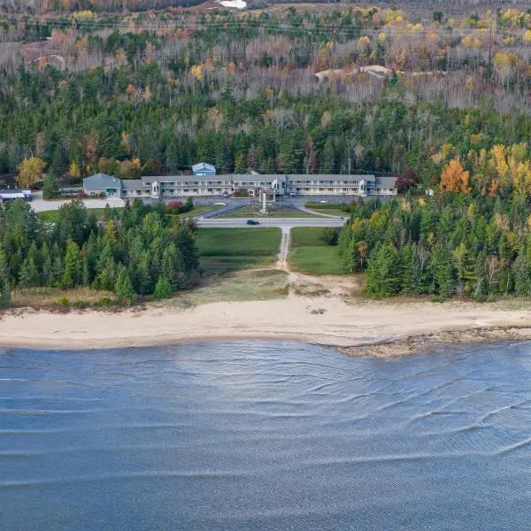 Manistique Sands, hotell i Manistique