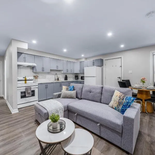 Casa Hotels College Prime Suite Near Trinity Bellwoods & Little Italy، فندق في تورونتو