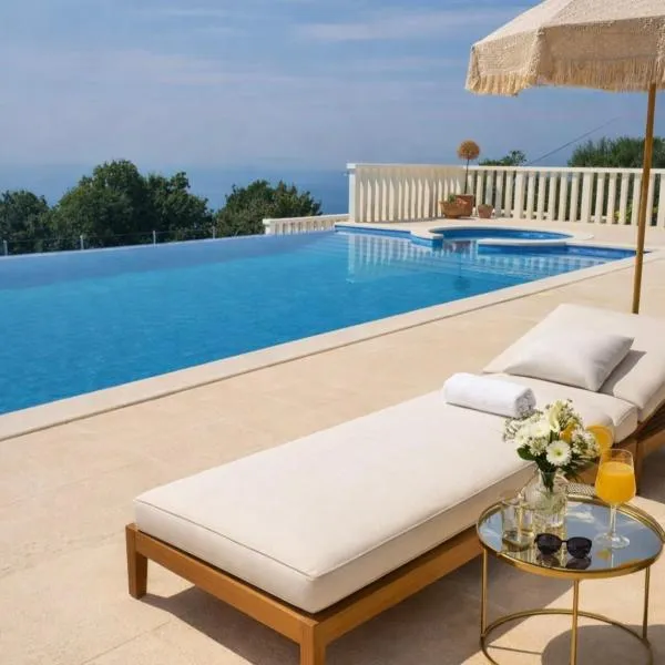 Sea view Luxury Apart Hotel Villa Conte with swiming pool and romantic SPA, hotel i Podstrana