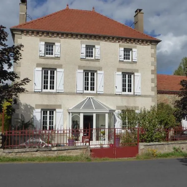 Relais des Chaux, hotel in Trézioux