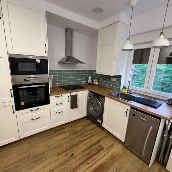 Apartamento luminoso en el centro de Asturias、ラングレオのホテル