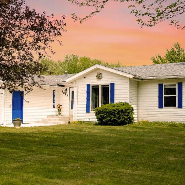 Kevins Place near PawPaw Lake, hotel in Watervliet