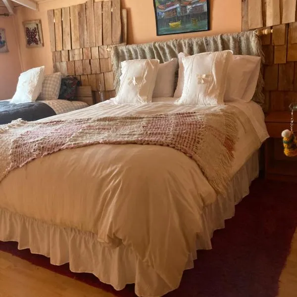 Art Gallery hostal, hotel em Castro