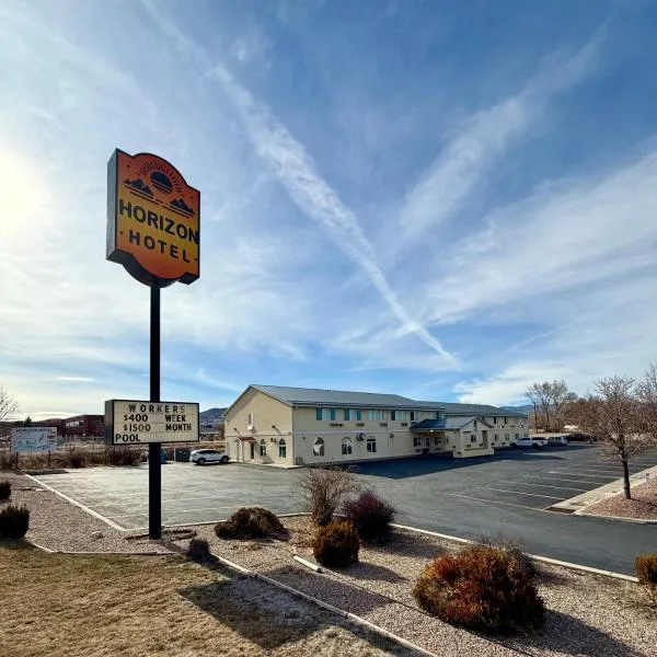 Horizon Hotel، فندق في فيرنال