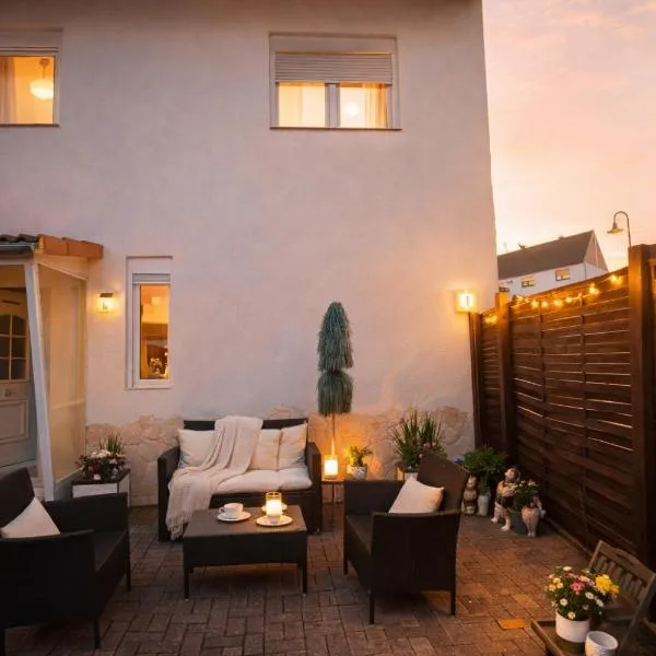 Ein charmantes Dorfhaus in ruhiger Lage, hotel Hefersweiler városában