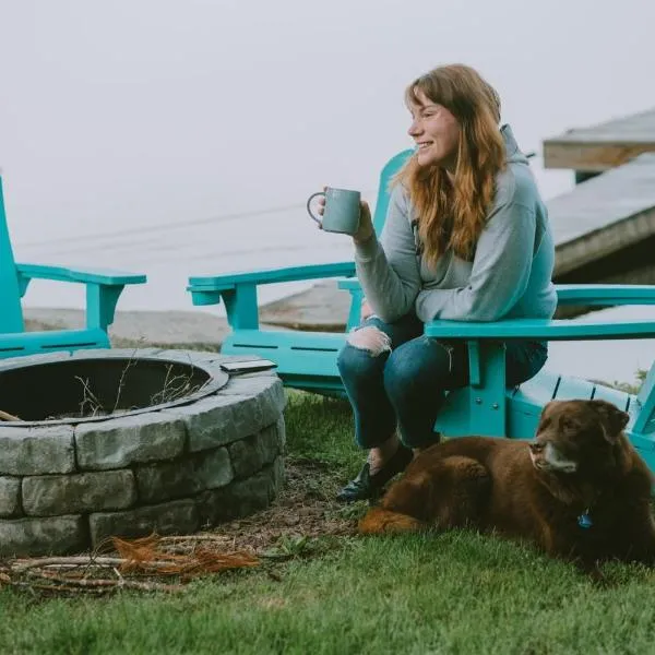 Little Landing Cottage On Cobbossee Lake, hotel i Winthrop