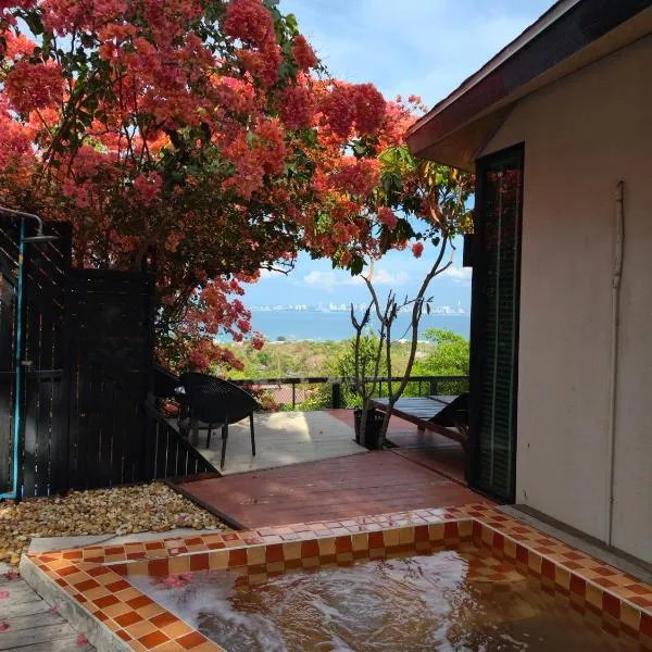 deep mountain view โรงแรมในเกาะล้าน