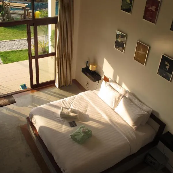 Tree Roots Retreat, viešbutis mieste Rajongas