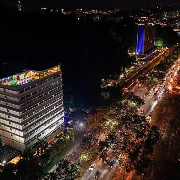 Howard Johnson by Wyndham Kota Kinabalu City Centre, formerly Hotel Shangri-La Kota Kinabalu، فندق في كوتا كينابالو