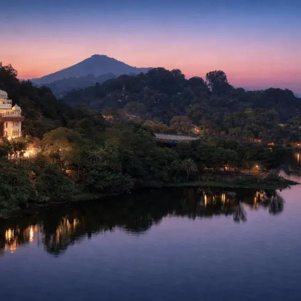 Shakuntalam Sagar - Luxury Boutique Lake View Hotel, Udaipur, hotel di Udaipur