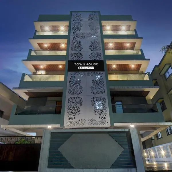 Super Townhouse Pimple Nilakh Pune – hotel w mieście Dāpuri