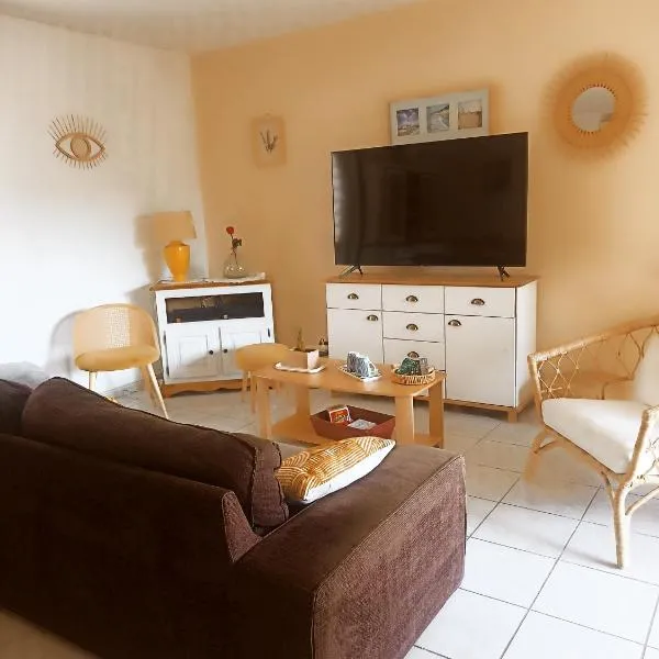 Mauguio-Carnon Apt T2 Tout Confort, Spacieux, Lumineux, Clim, Wifi, Balcon, parking privé, 15 mn des plages, de Montpellier, hotel in Mauguio