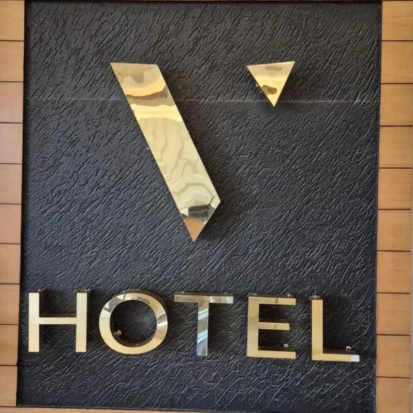 HOTEL V, hotel a Lucknow