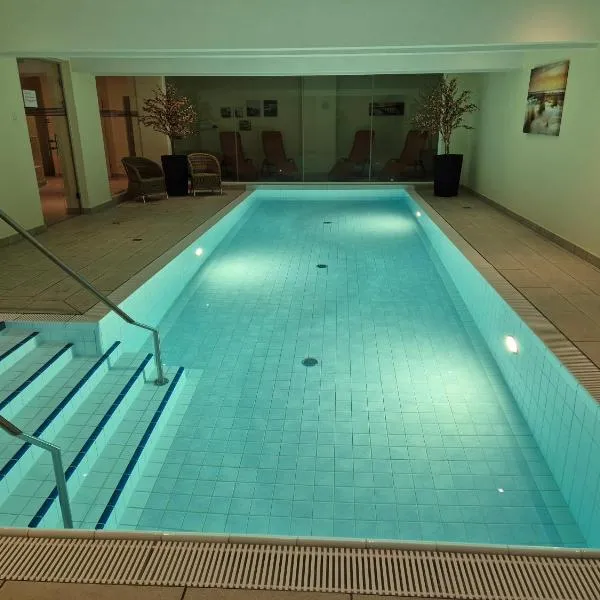 Südwind App2 - Modernes Apartment mit Pool und Sauna, nur 3 Gehminuten zum Strand, hotell i Zempin