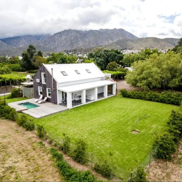 The Barn On 62 - Cottages, Hotel in Montagu