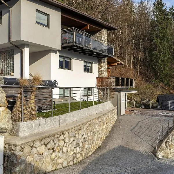 Bei Kompis, hotel v mestu Jenbach