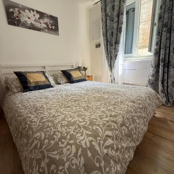 Monica's home, hotel u gradu Ariča