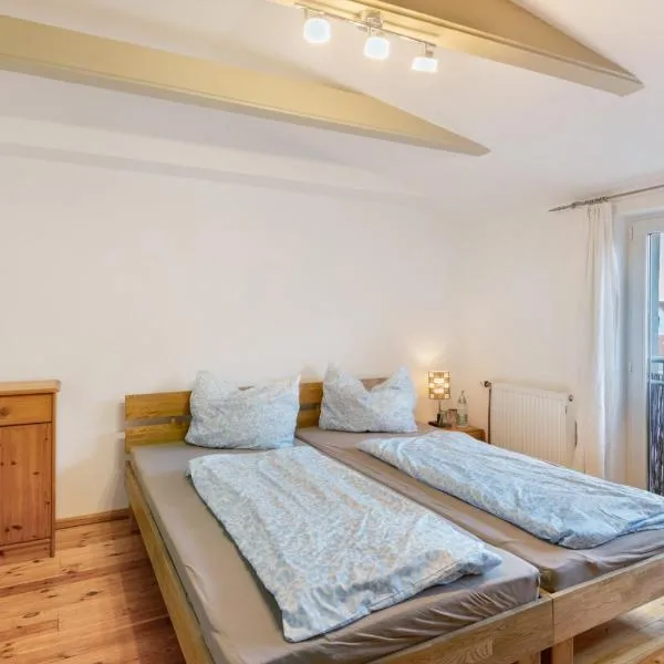 Ferienwohnung Aussicht zur Burg, Hotel in Zaschwitz